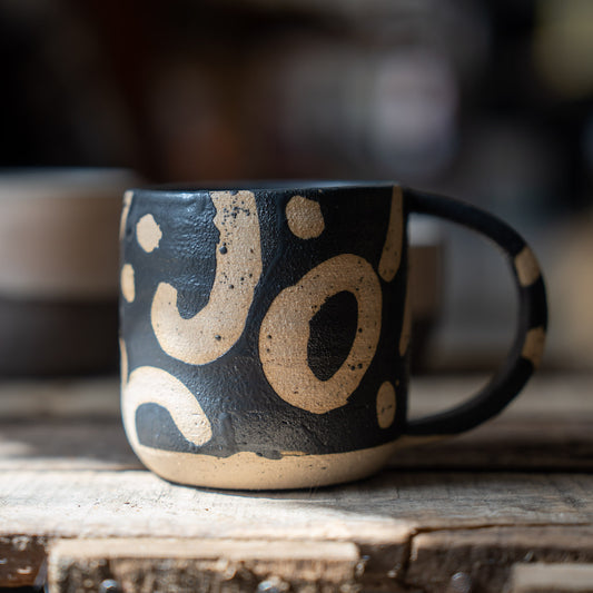 Skíō Pottery Graffiti Mug