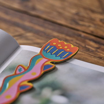 Ark Colour Design Tulip Blooming Lovely Bookmark In Yellow