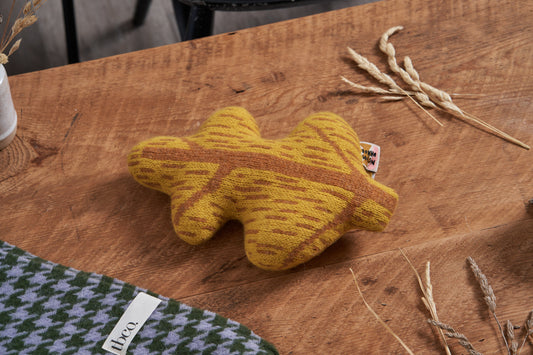 Donna Wilson Leaf Shaped Mini In Mustard